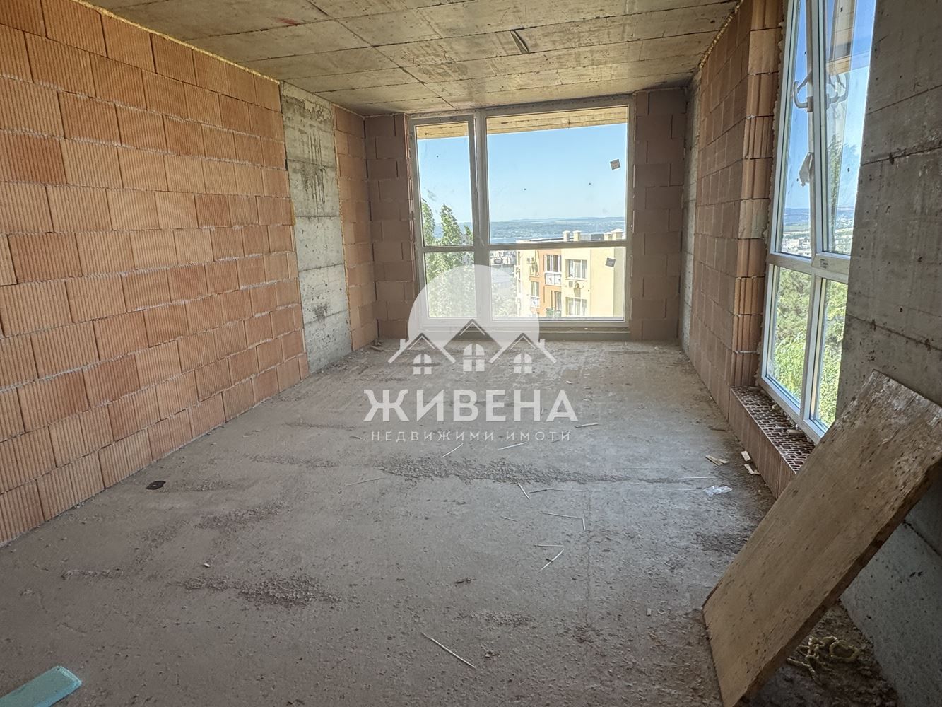 Продавам нов 3-стаен апартамент, пред Акт 15, м-т Пчелина
