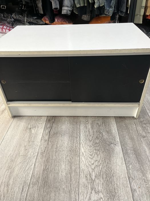 Тумбочка под любой интерьер, практичный удобный