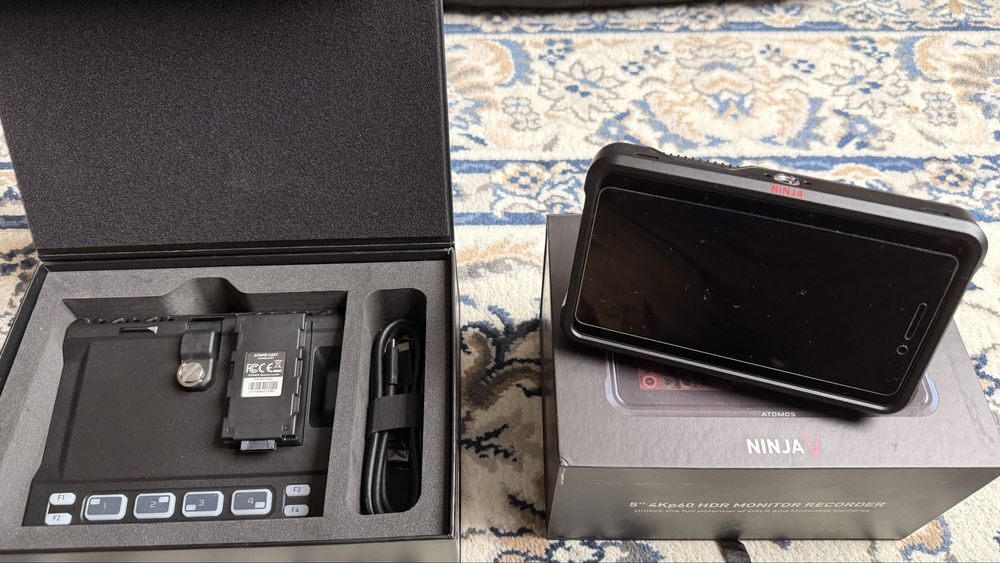Atomos Ninja V с Atom X Cast