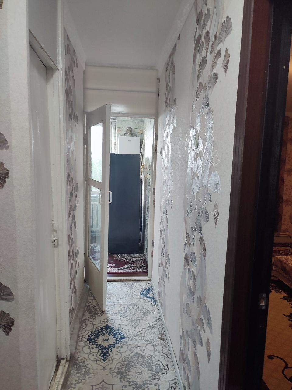 Урганч шахрида  3 хонали квартиа ижарага берилади