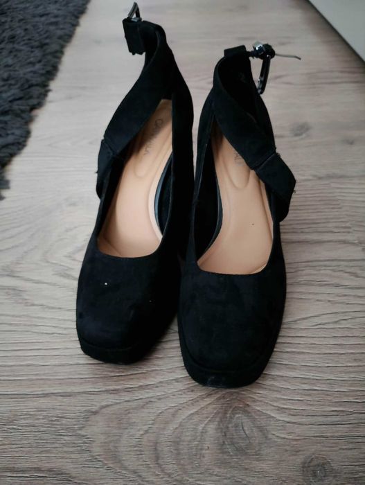 Vànd pantofi damă ,eleganți ,în stare foarte bună