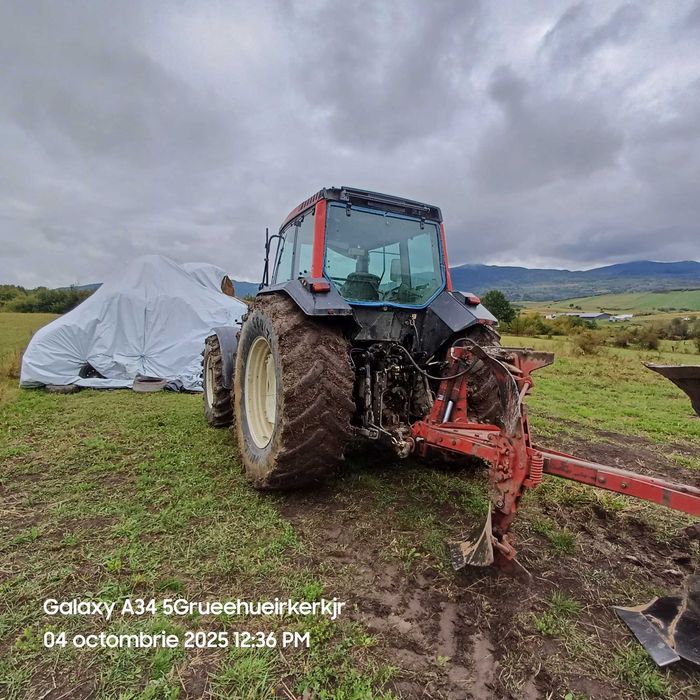De vinzare valtra 8050[150cp]