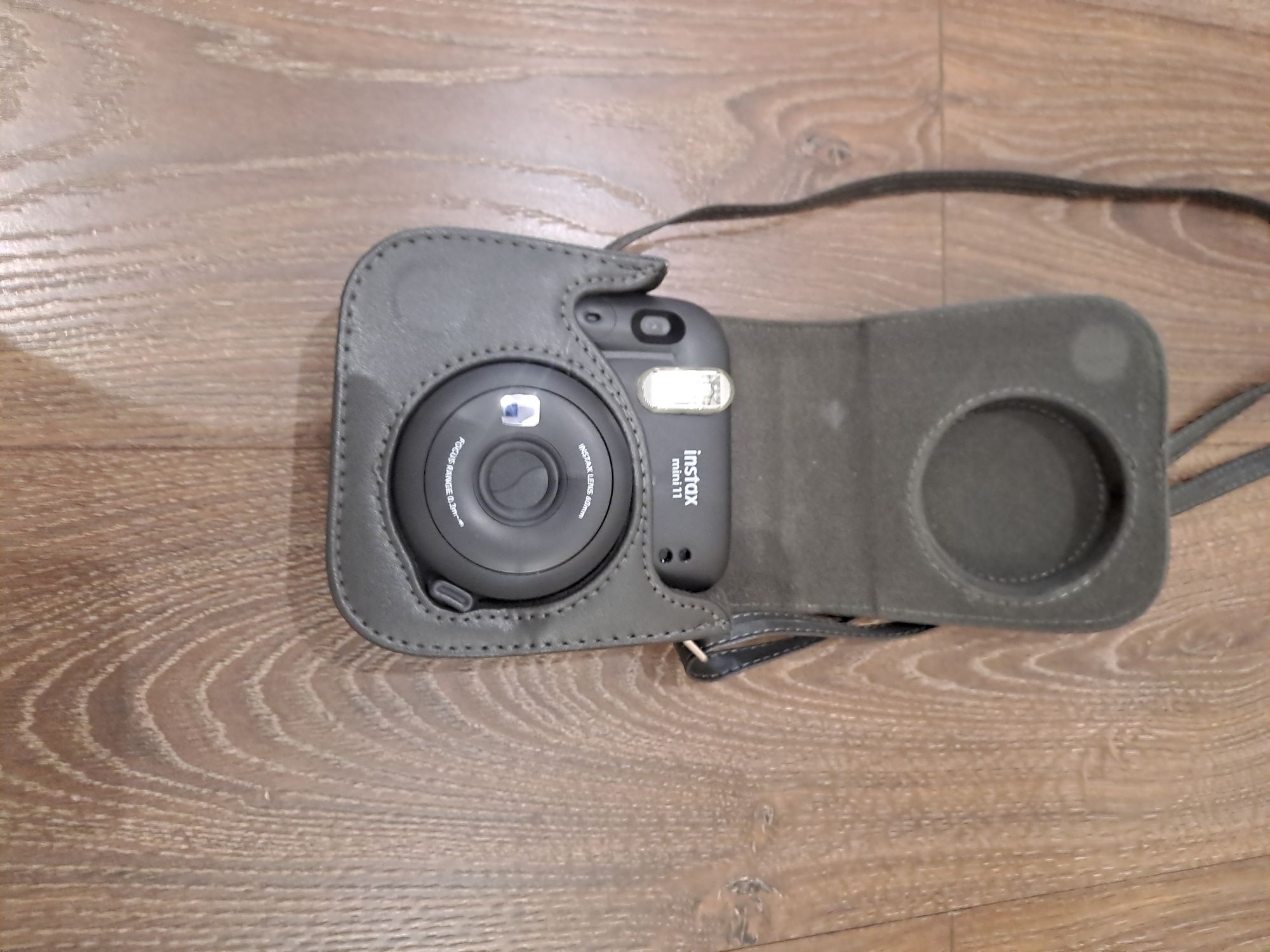 Instax 11 с чехлом