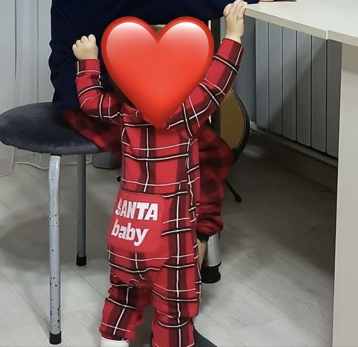 Новогодний комбенизон на возраст 8-9 месяцев