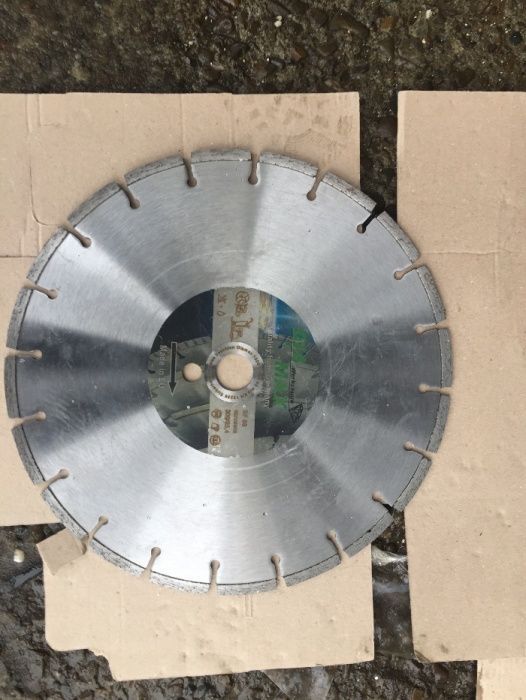 Panza Disc Tăiere Asfalt Dia-MAX 300x25,4 BF 68