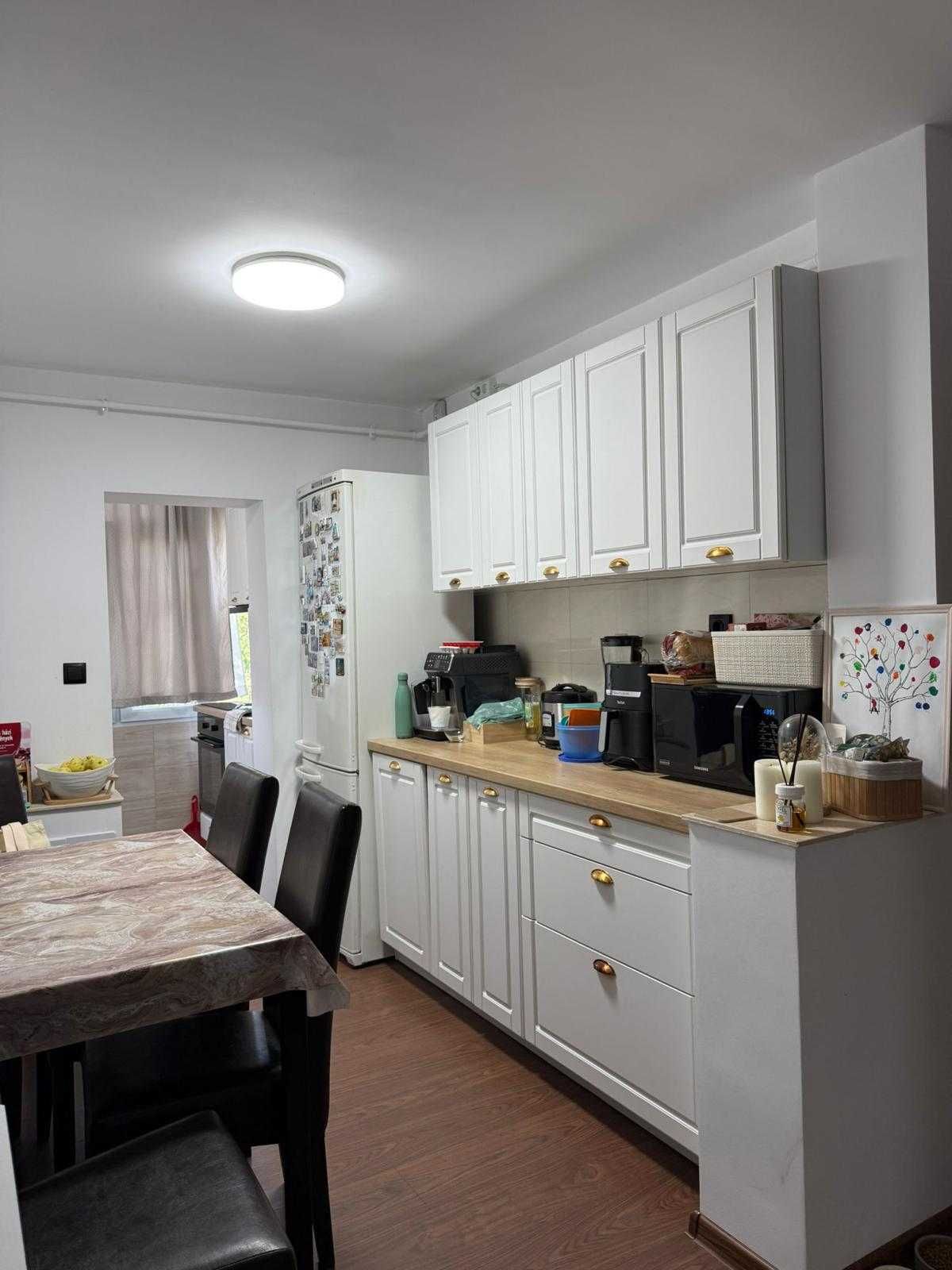 Inchiriez apartament Dumbrava Nord