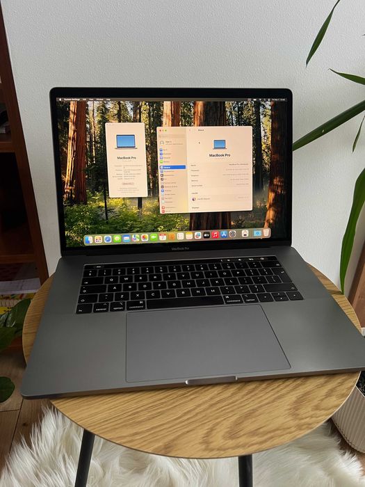 Macbook Pro 15 2019 - i9 8-nuclee, 560X, 16GB DDR4, 512GB SSD