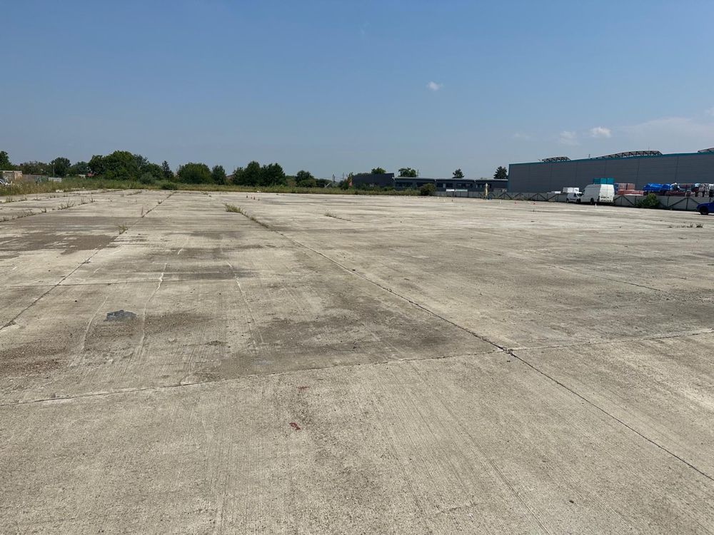 Închiriez platformă betonată