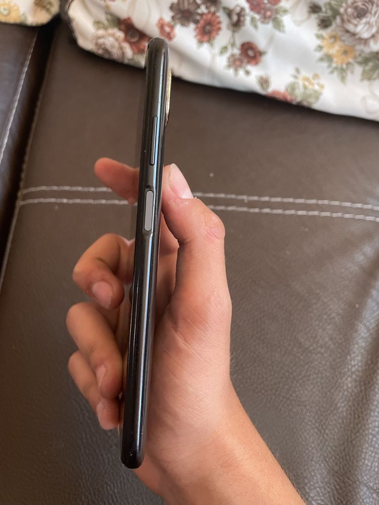 Продавам Huawei p40 lite