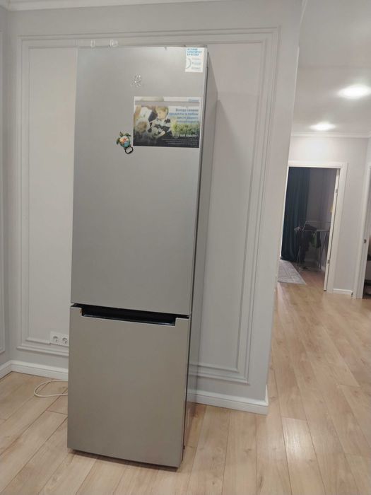 Холодильник Indesit