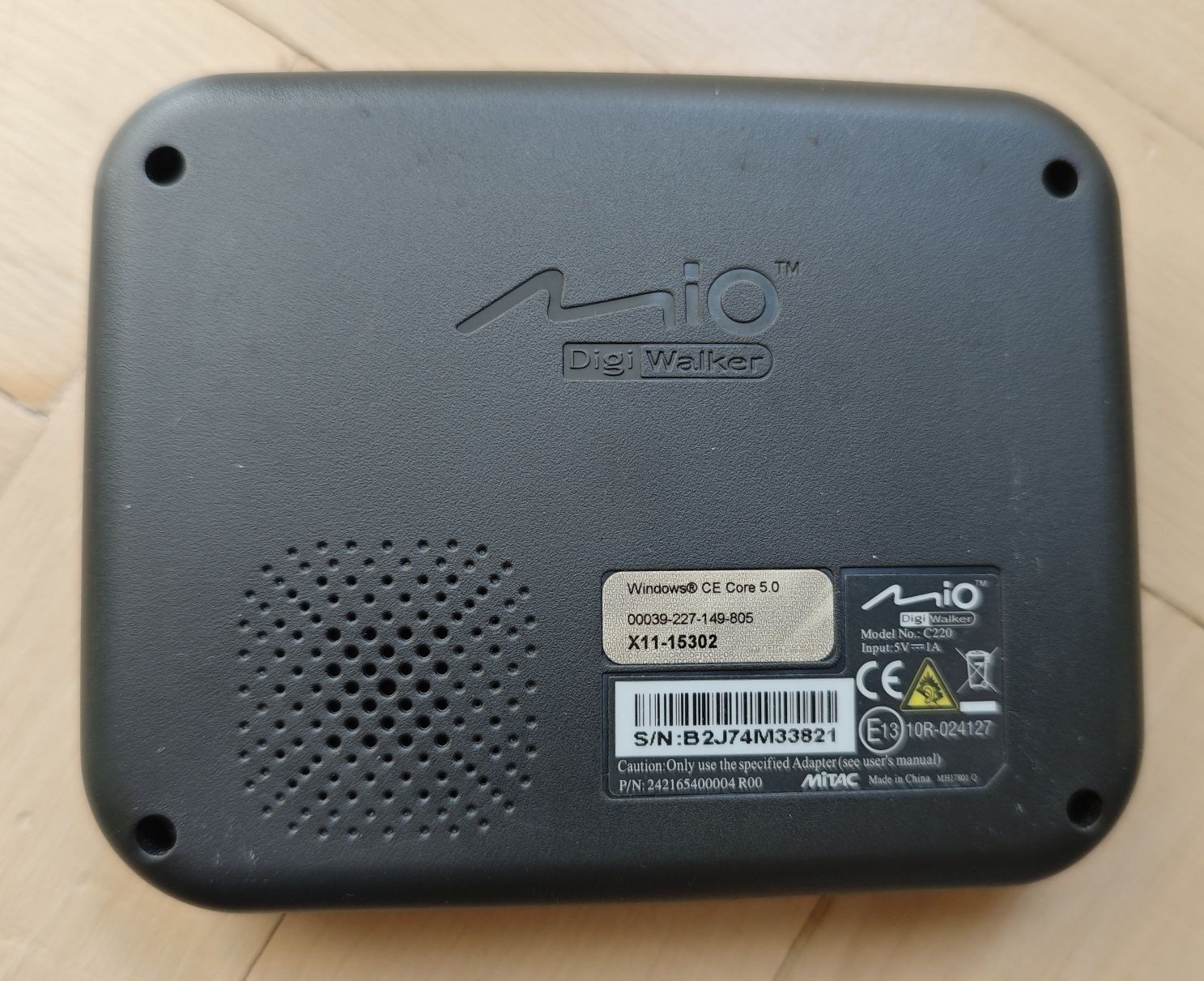 Продавам GPS навигация MIO C220.