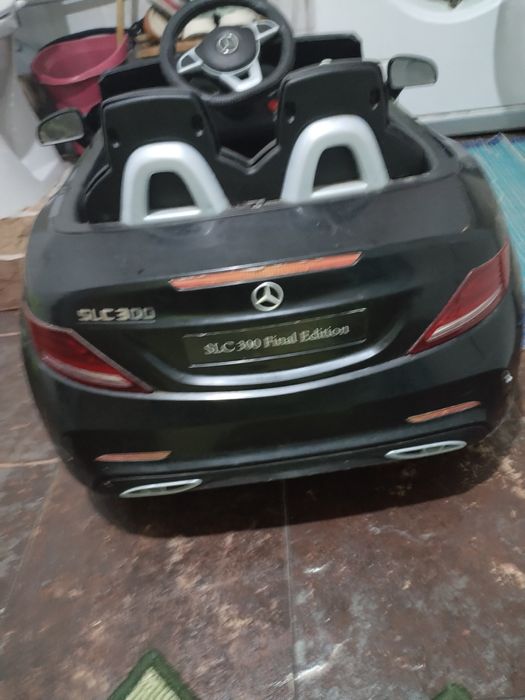 Mașinuță electrica pentru copii