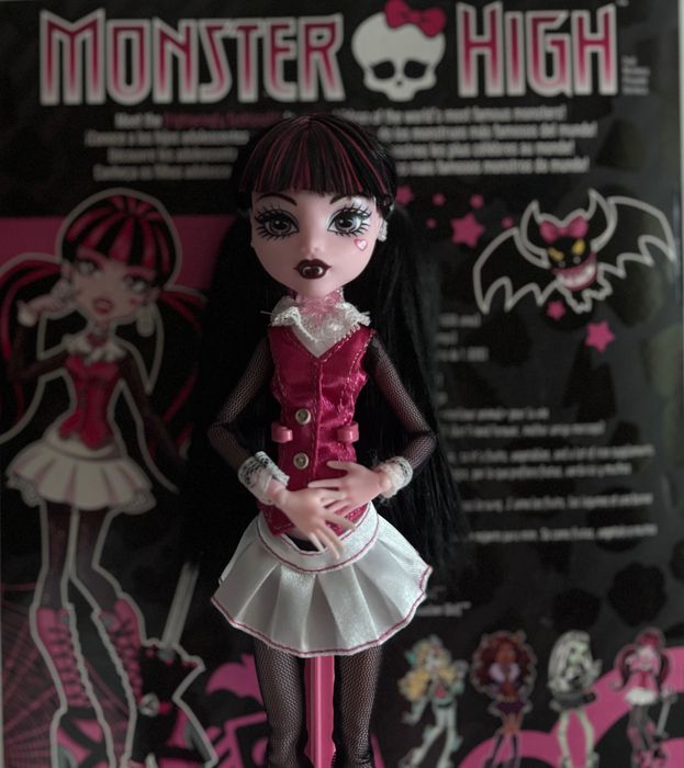 Monster high Дракулаура Репродукция