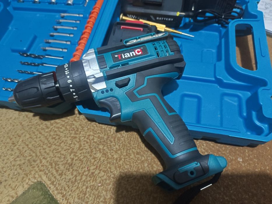 Инструмент -набор -шруповерт