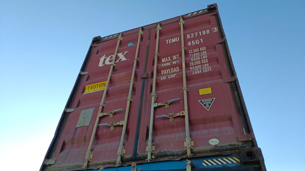 Продам 40 футовый морской контейнер