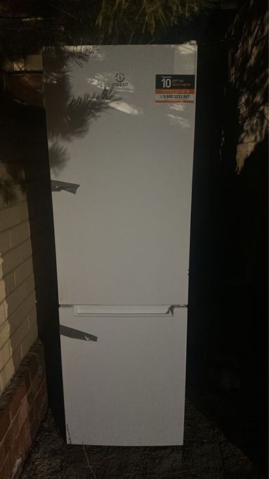 Холодиник в хорошем состояние