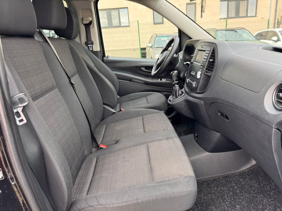 Mercedes-Benz Vito 8+1 Locuri Fab 2015 Motor 1,6 diesel  Km 258000