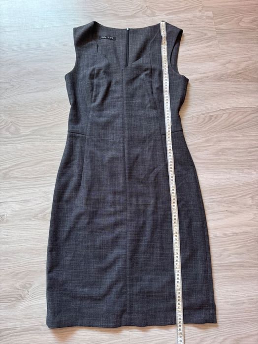 Елегантна рокля DIKA