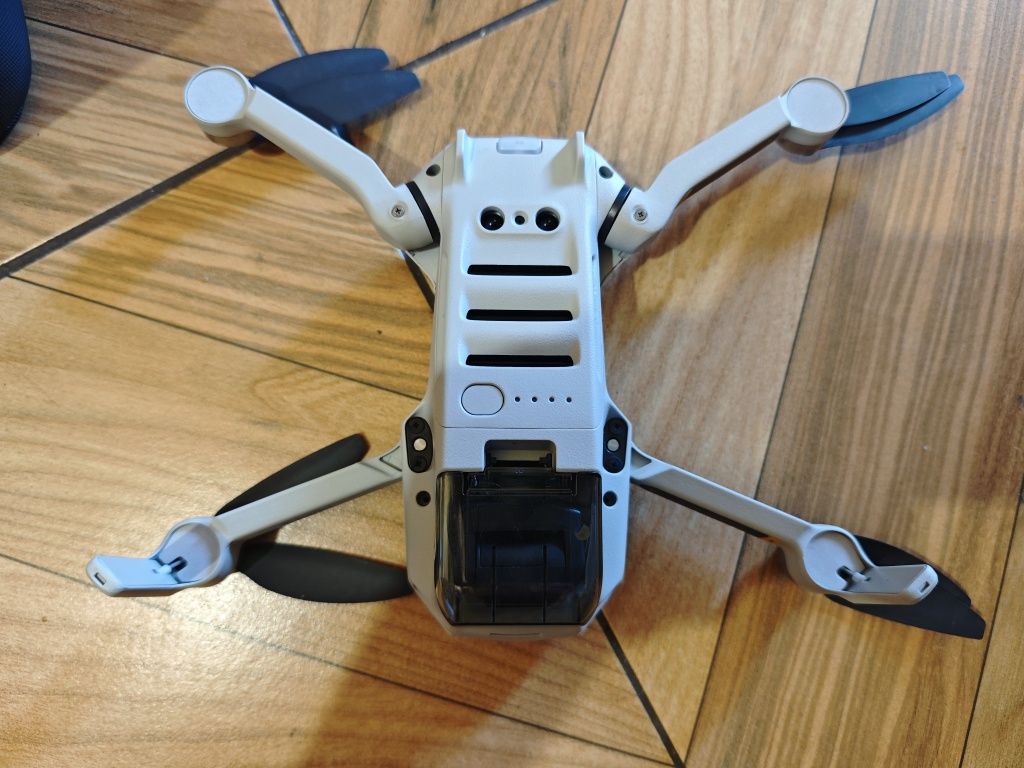 DJI Mini 2  дрон