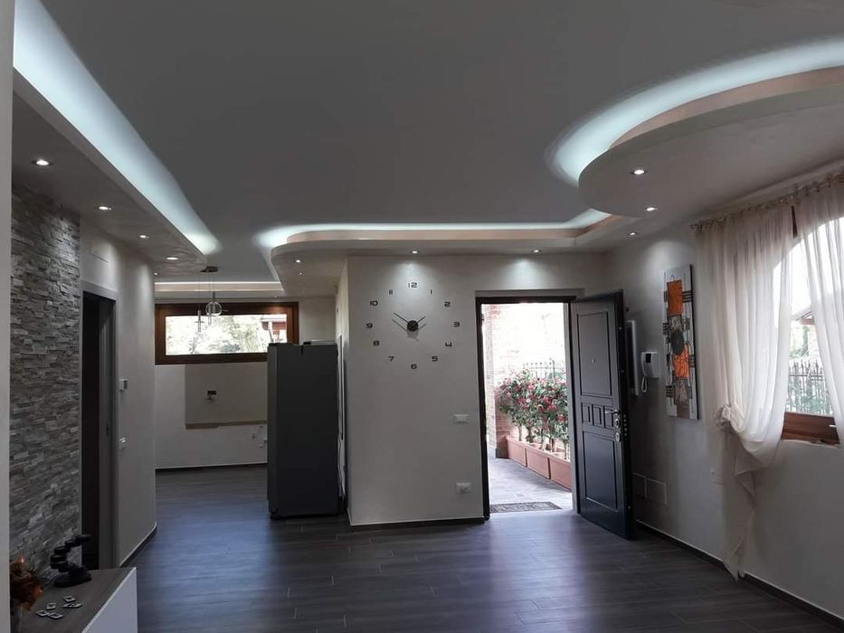 Finisaje interioare Amenajari interioare complete Renovari apartamente