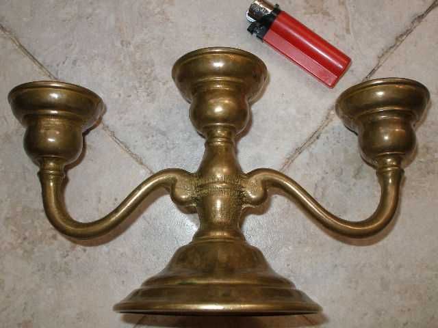 .Бронзов Свещник.