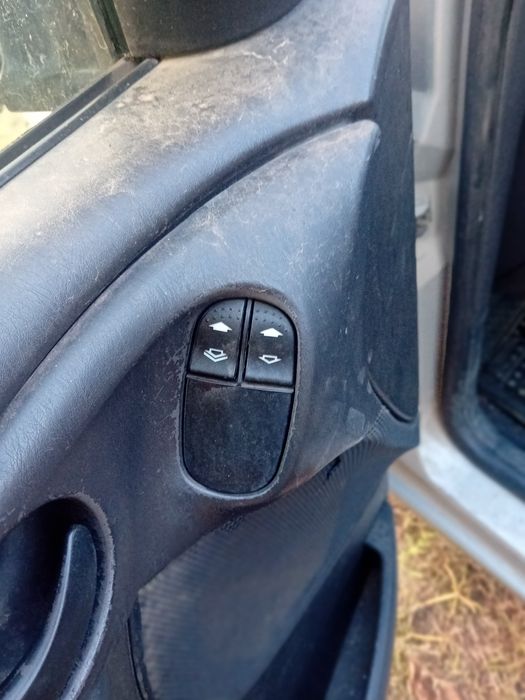 Vând Ford focus an 2002