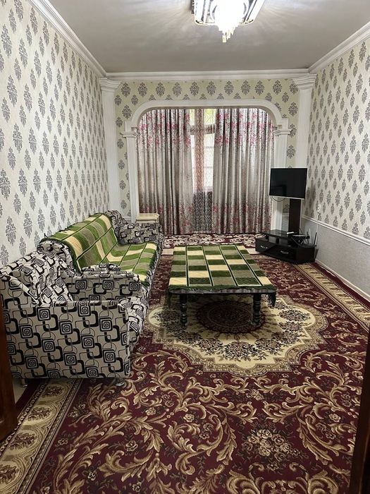 Chilonzor tumani alxorazmiy krugda joylashgan 2 xonali.shinam uy