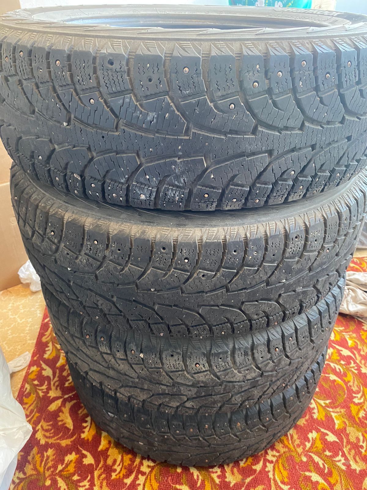 Шина 225/65R17.  102T