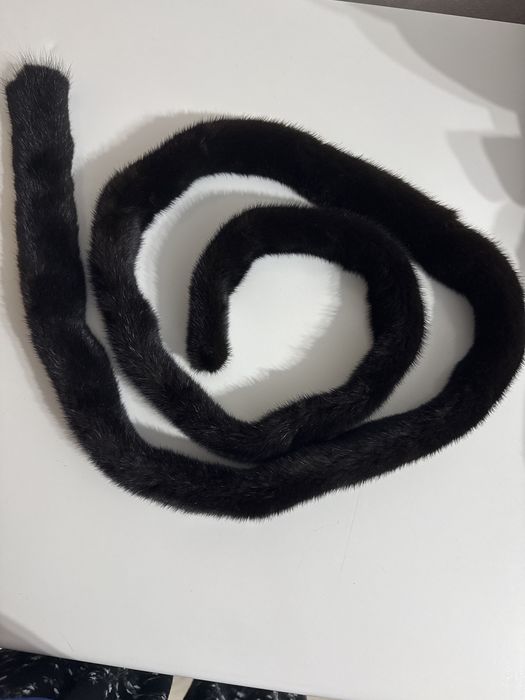 Пояс норка новый  густой. Длиный.  Темно коричневый цвет
