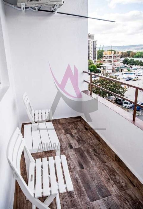 Елегантен Дизайн! Престижна Локация- Студио- Център