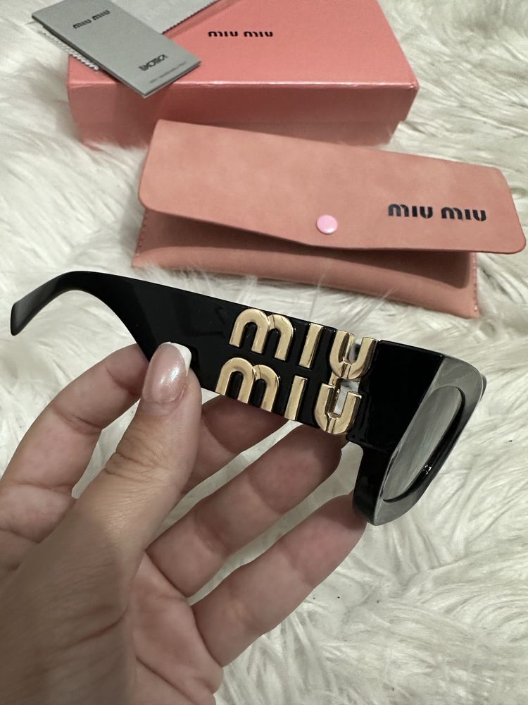 Miu Miu слънчеви очила