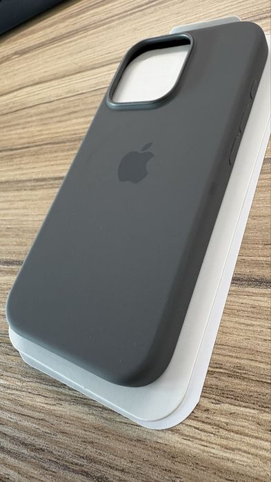 carcasa iphone 16pro silicone grey identic cu originalul