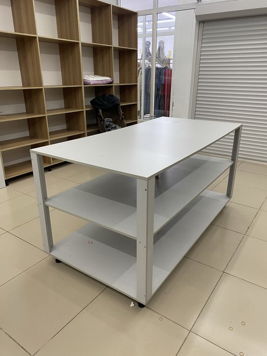 Подставка для вещей , витрина, мебель , бизнес