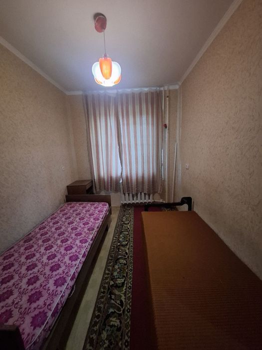 Срочно 3х комнатный квартира..2 этаж Альянс дом.крытий рынок.