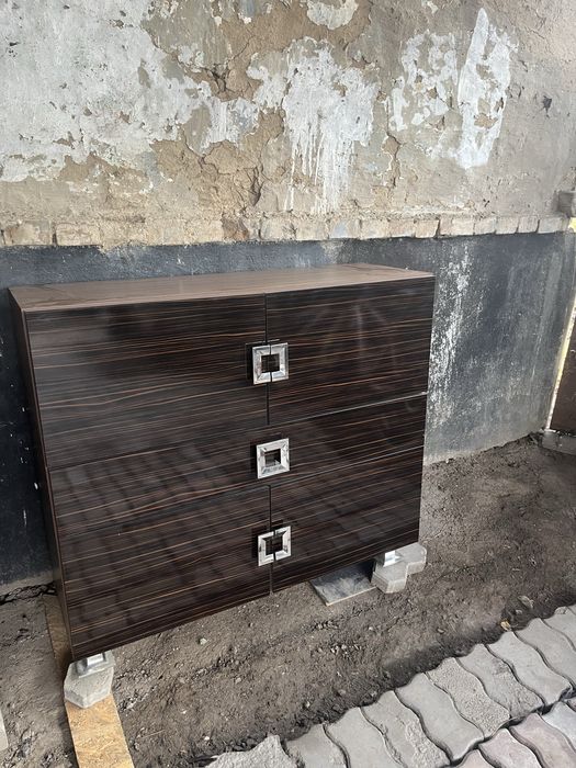 Продам шкафчики