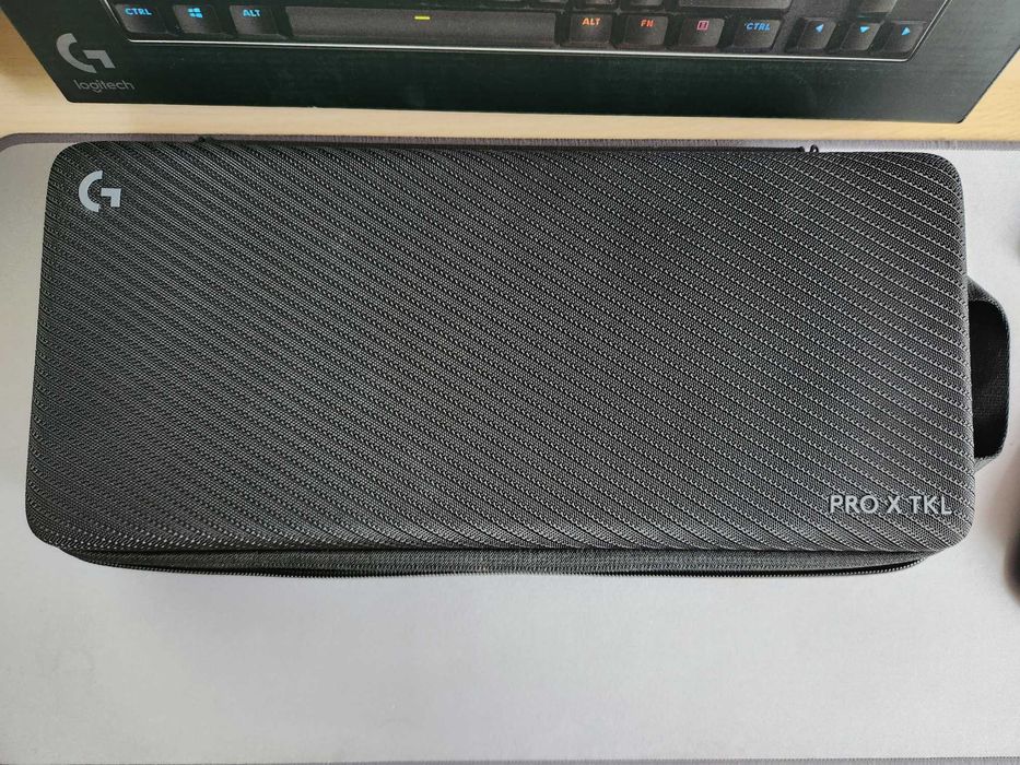 LOGITECH PRO X TKL Lightspeed Black - Brown Tactile Switch