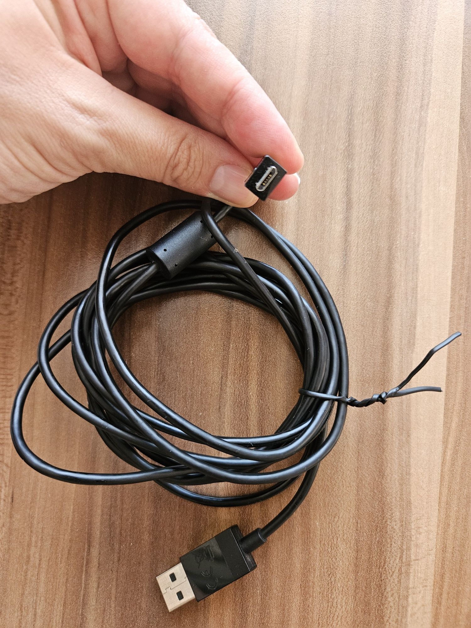 Кабели за телефони GSM различни видове и захранване USB type A Iphone