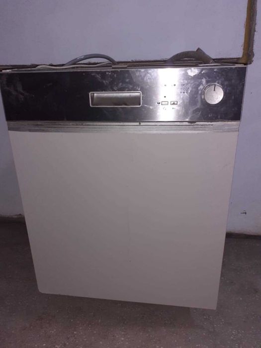 Masina uscat haine masina spalat vase si masina spalat haine