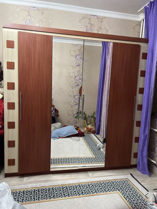 4-есікті шкаф, тумба (комодымен)