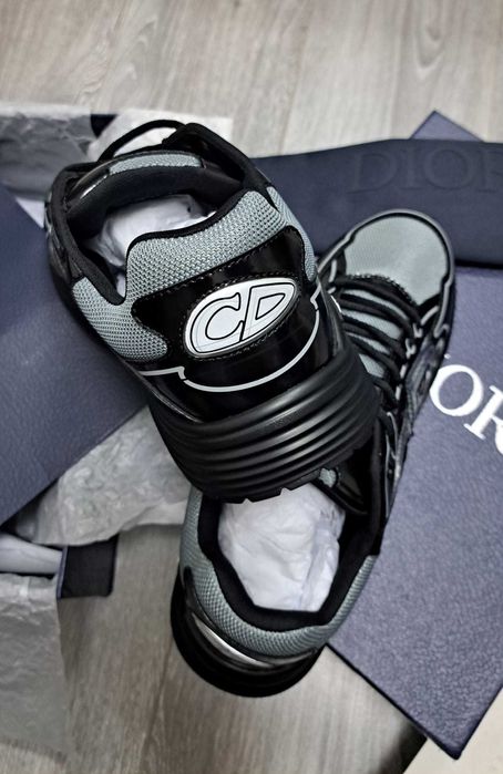 adidasi Dior B30