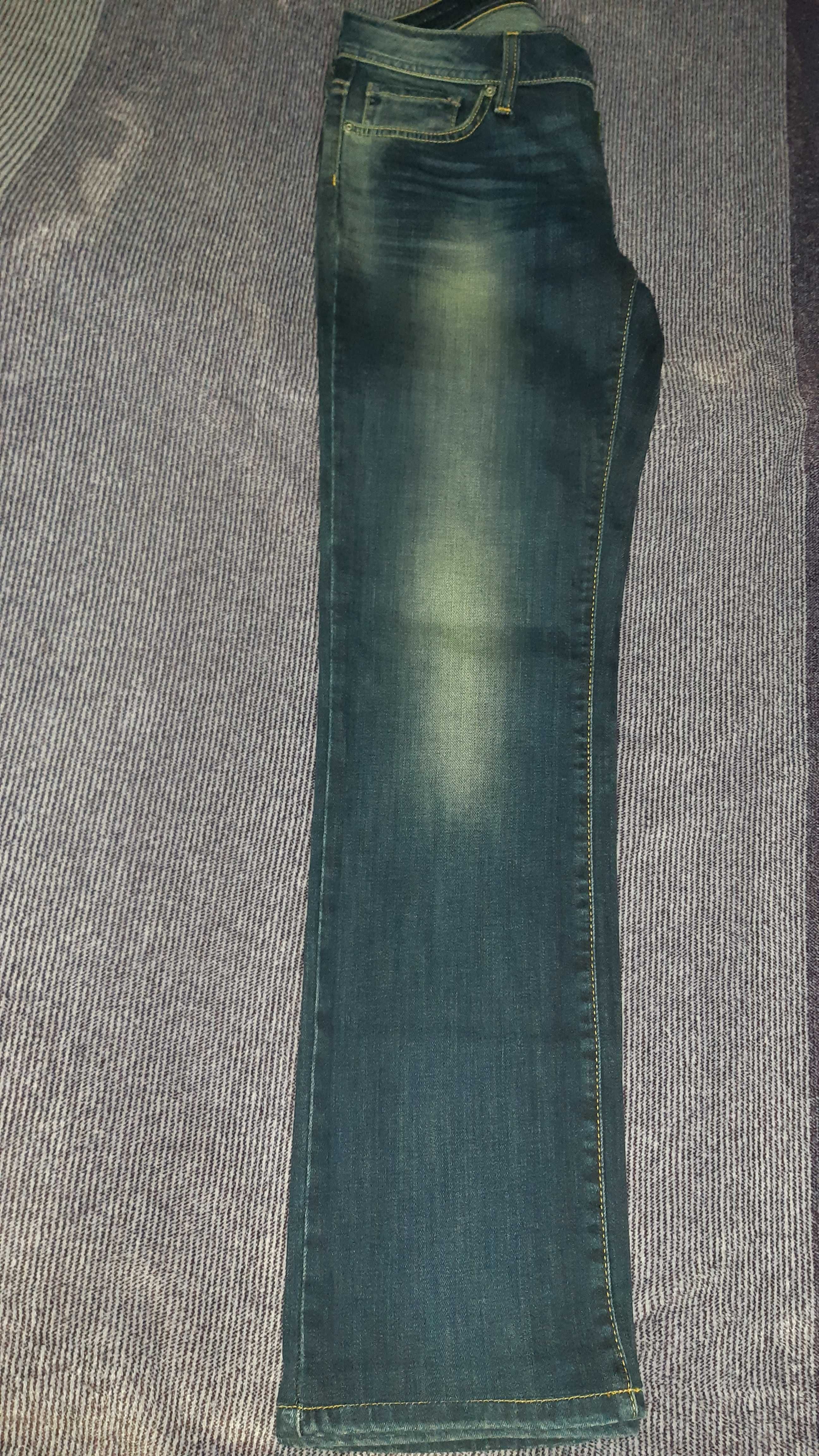 Продам джинсы фирма соlin's размер 28