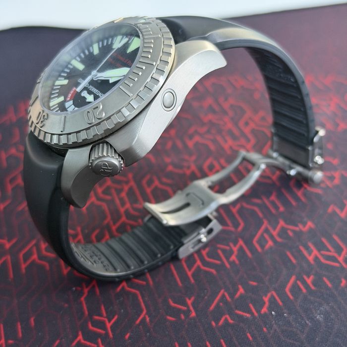 Girard Perregaux Sea Hawk PRO 3000m