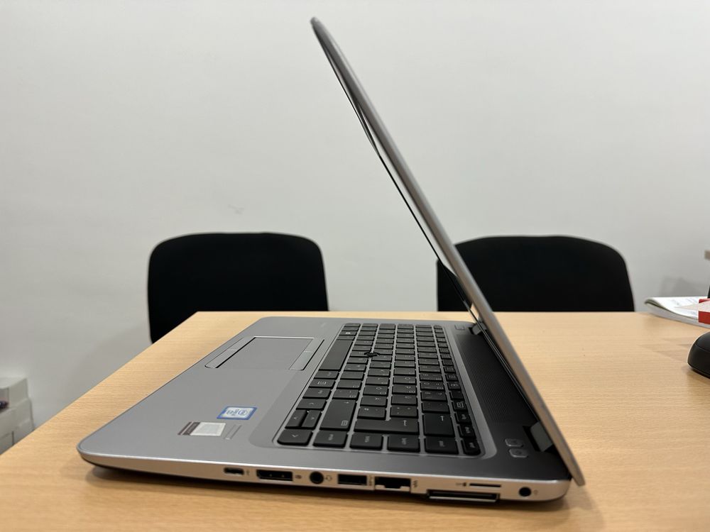 Лаптоп HP EliteBook 840 G3 i5-6 | 8GB | 128 SSD + 500GB HDD 14''