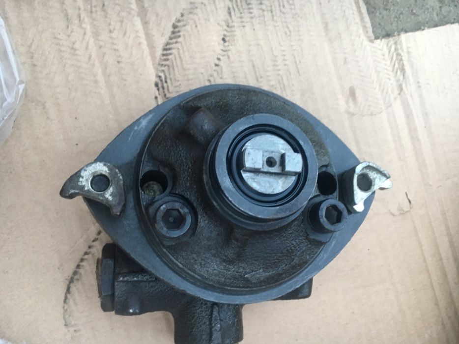 Pompa pentru directie