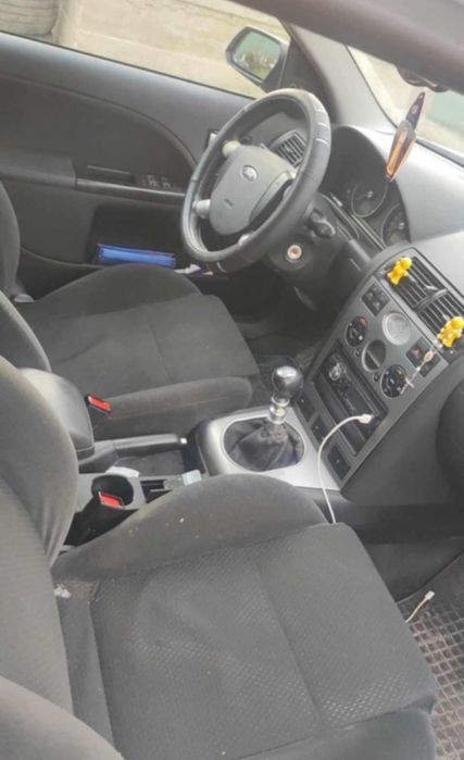 Vând Ford Mondeo