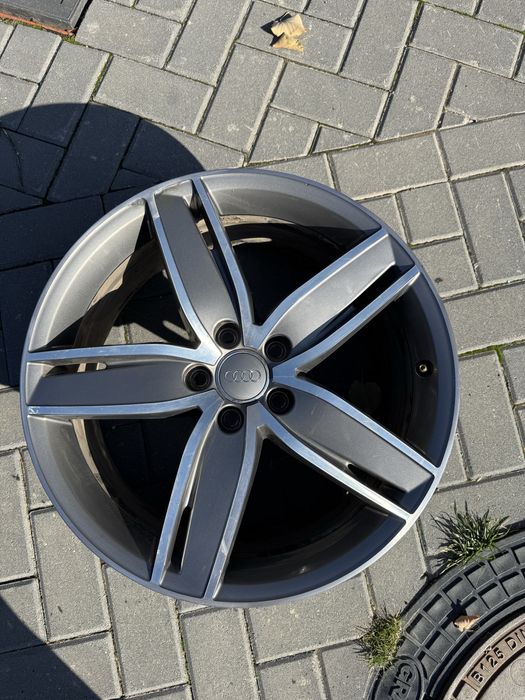 OEM оригинална джанта 19 за Audi / Ауди A3 / S3