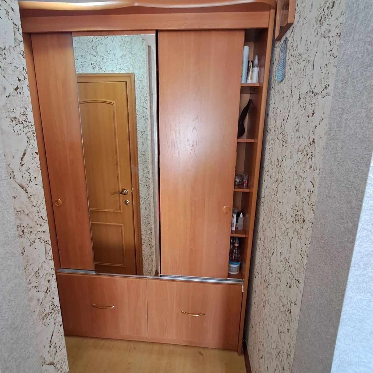 Шкаф для прихожей