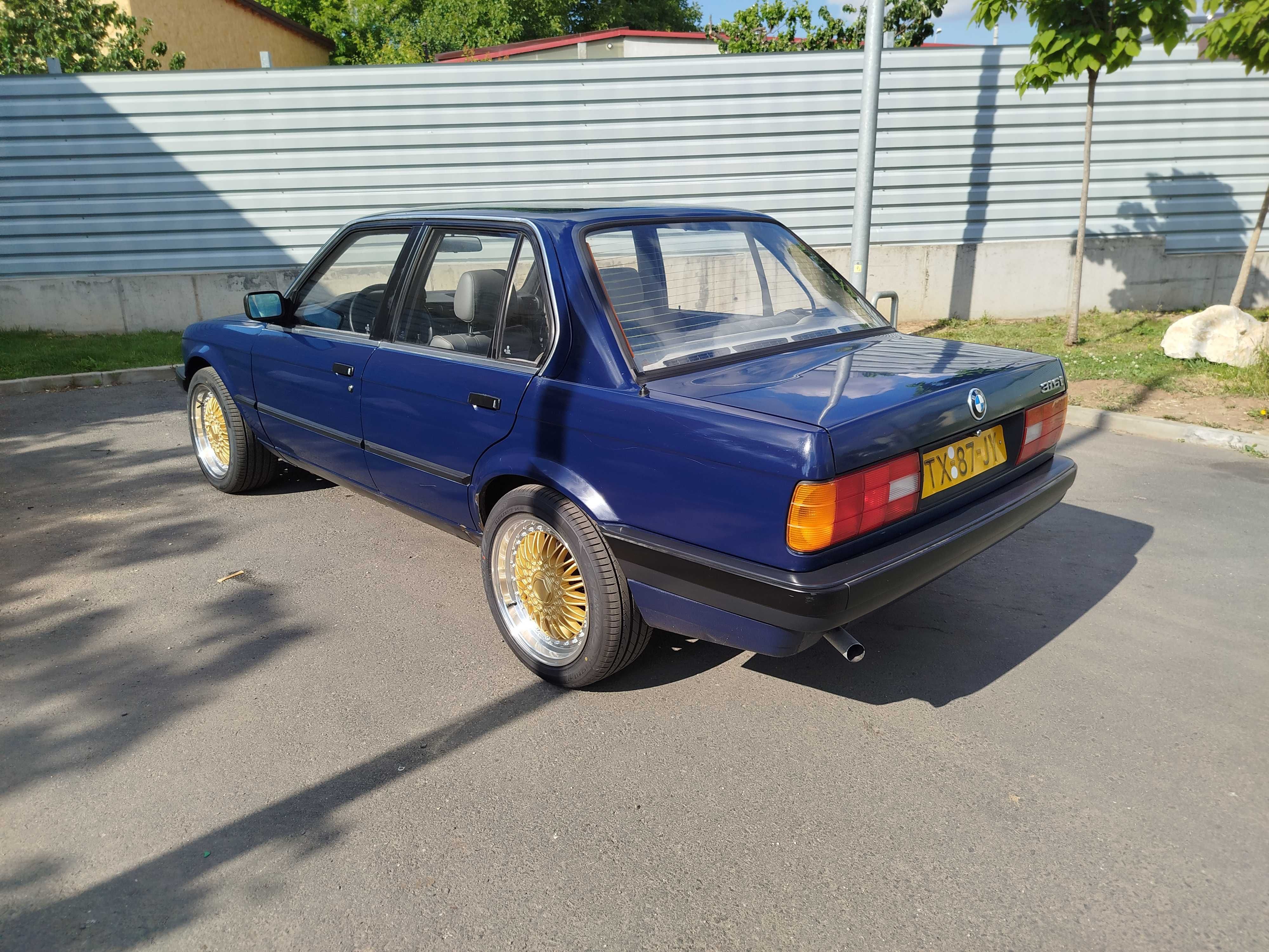 BMW Seria 3 E30 din 1988 URSULET Impecabil
