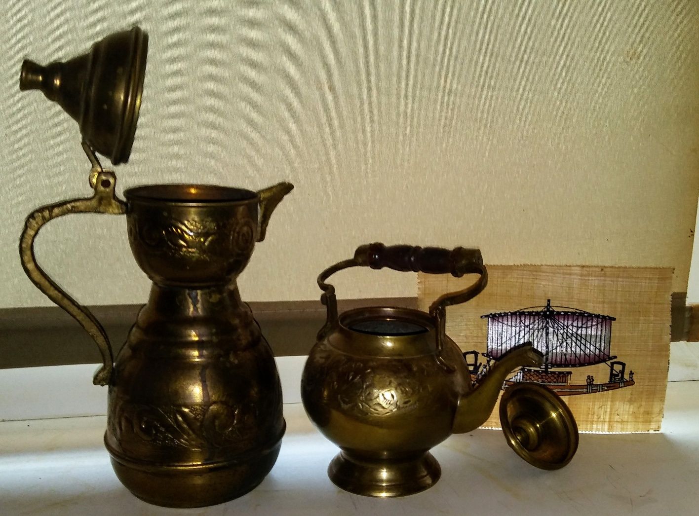 Арабски сет. Египет. Чайници и папирус.
