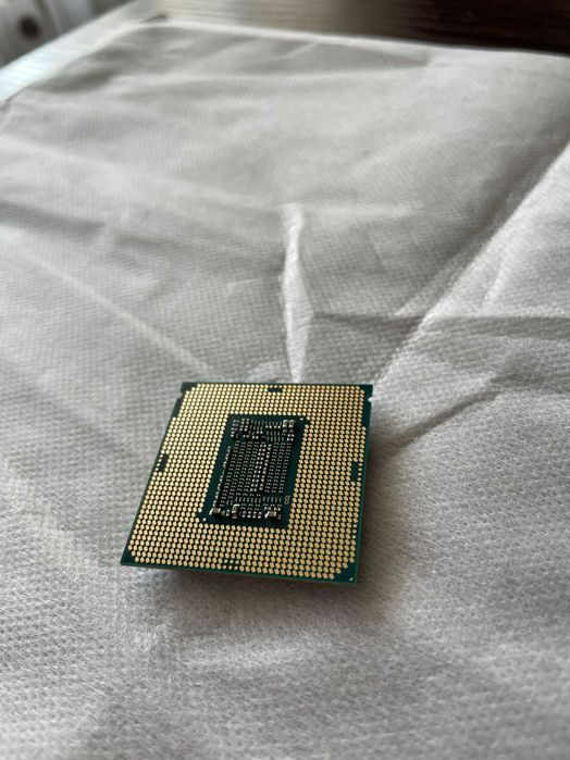 Процесор Intel Core i5-9400F